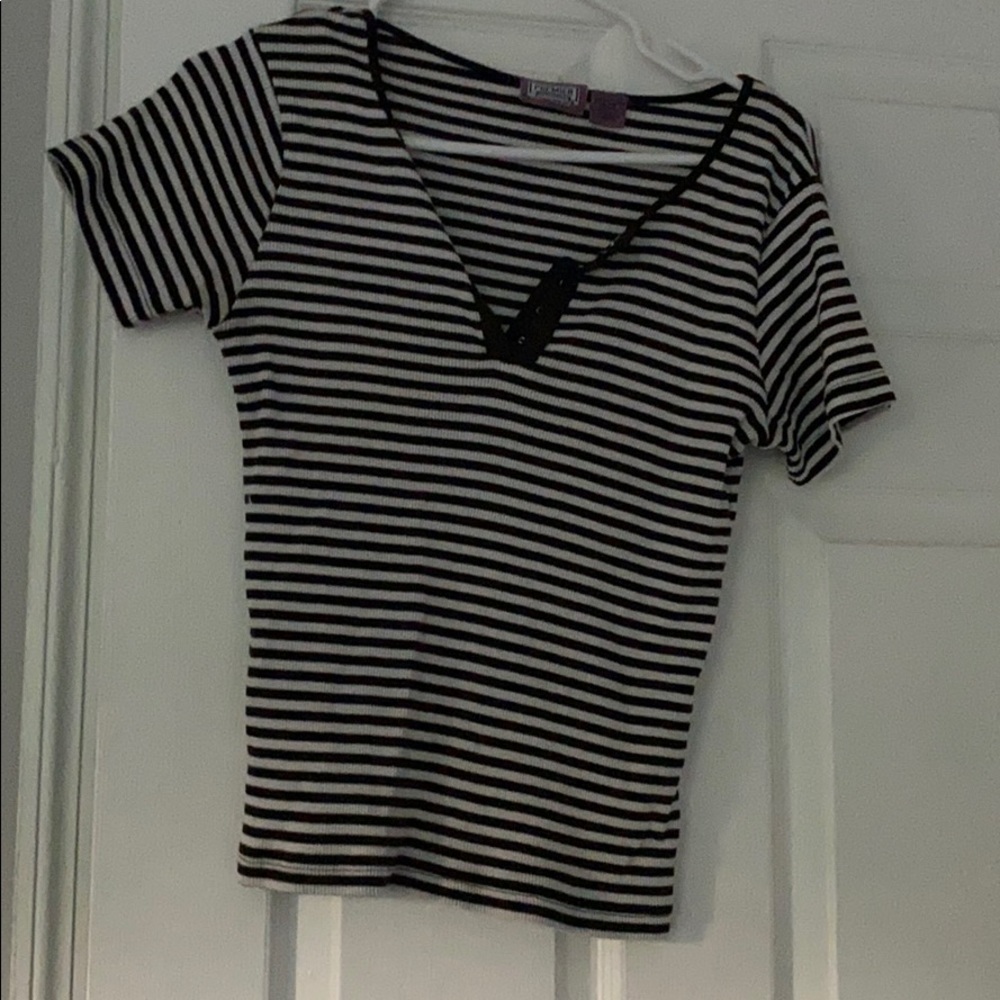 crop top - Picture 1 of 1